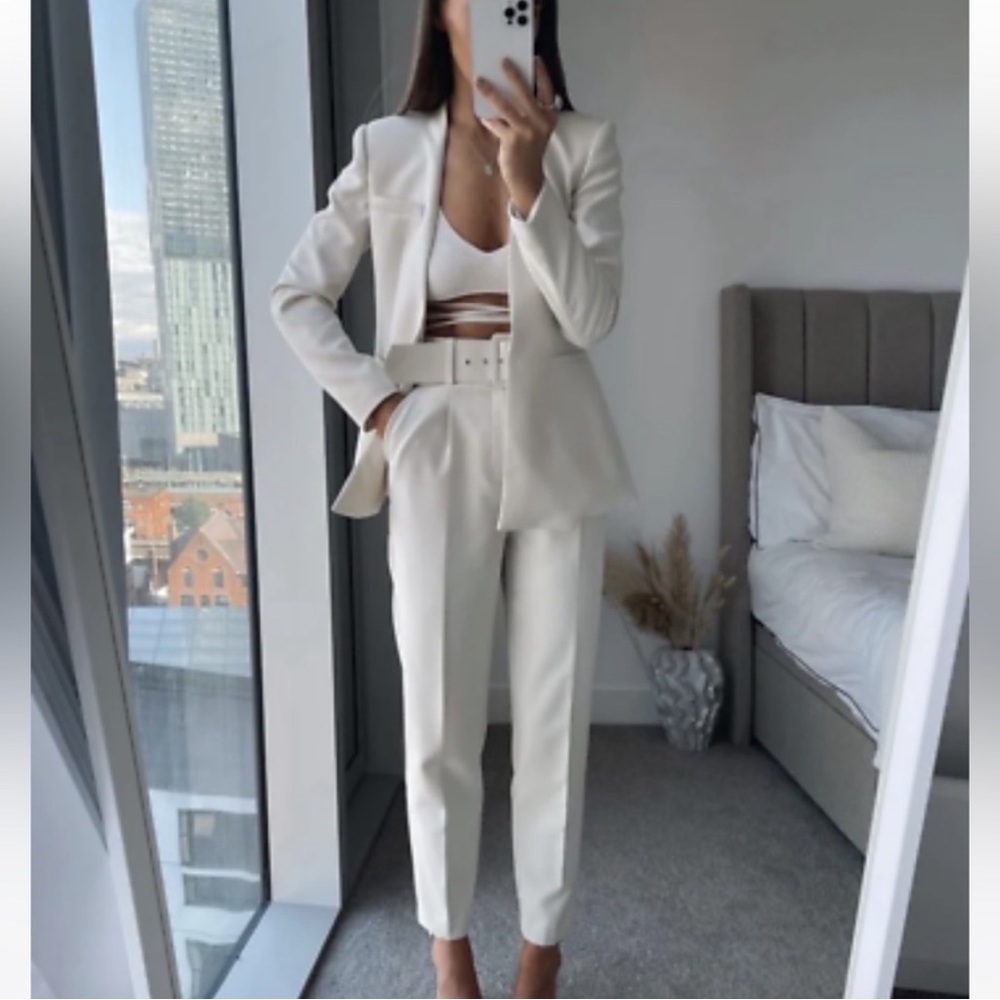 Blogger's Favorite 🤩 Zara Business Pants with Fabric Covered Belt - Picture 1 of 6